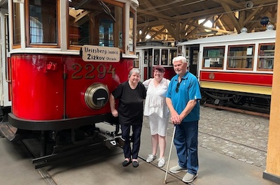 Výlet do Muzea MHD ve Střešovicích a splněné přání paní Toničky, která jezdila od roku 1960 až do důchodu 1998 tramvají 21, 9, 16