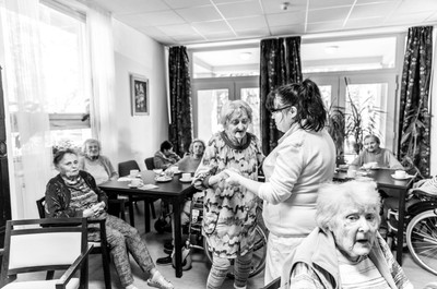 Mezinárodní den seniorů - harmonikář Karel